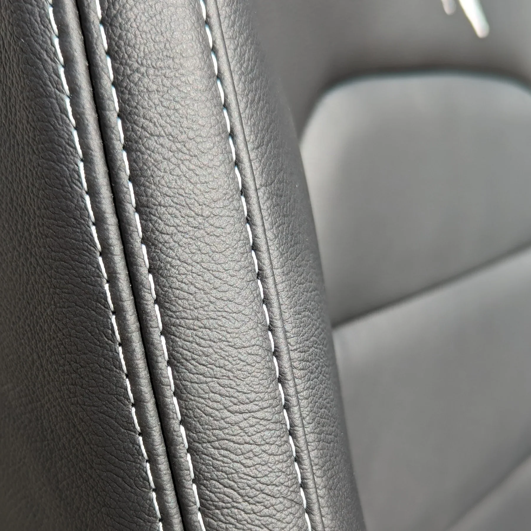 Huracan Fabrication Premium Touring Seats - 100/105 Series - Image 9