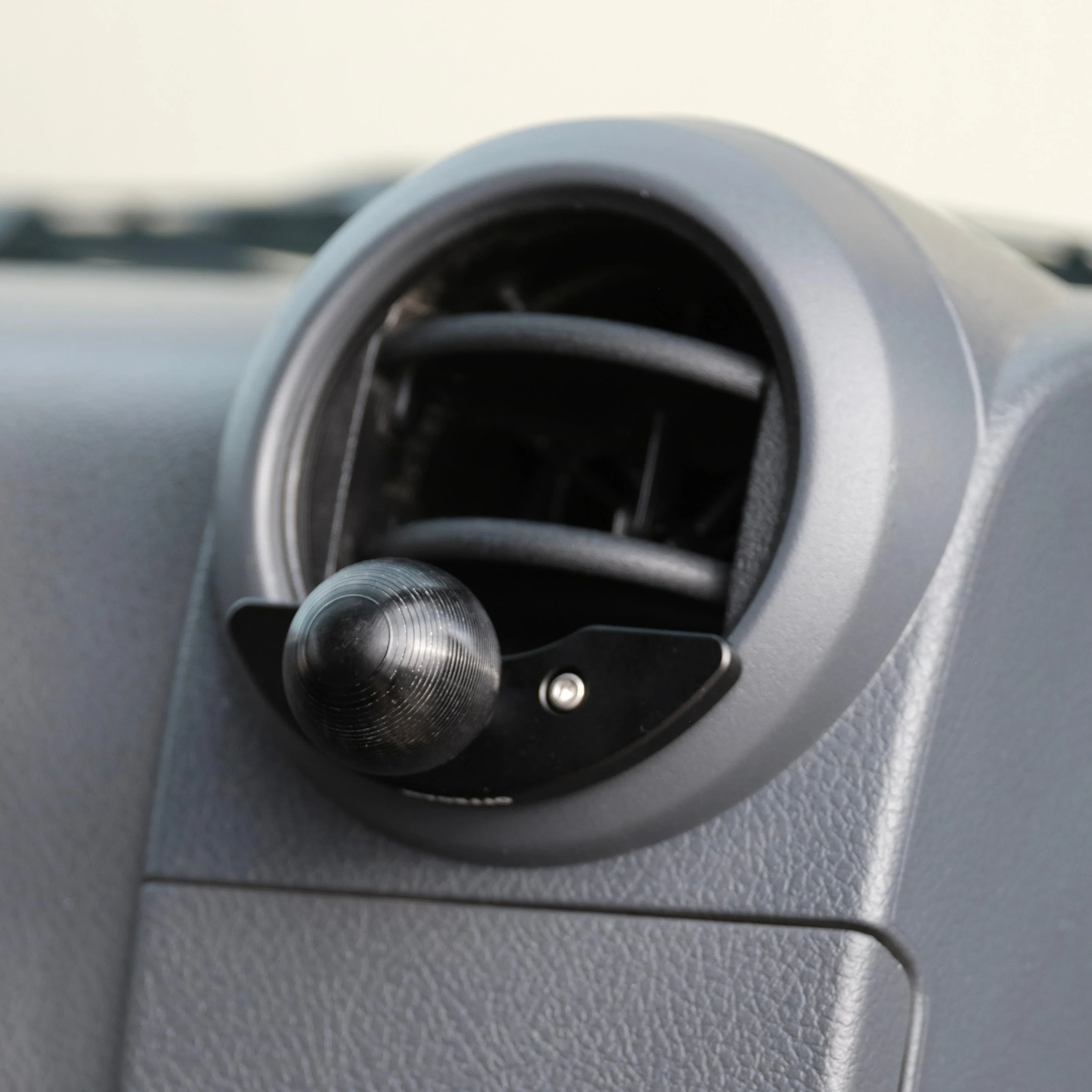 Offroam Phone Mount - Suitable for use with 70 Series LandCruiser (2009-ON) - Image 5